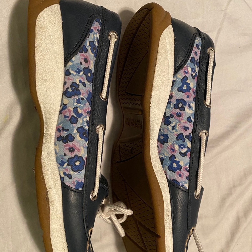 navy floral sperrys